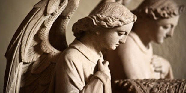 Oração ensinada por Nossa Senhora para pedir proteção dos anjos